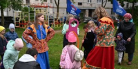 В Великих Луках отпраздновали День соседей - Luki.Ru