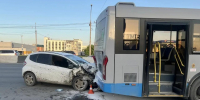 Водитель иномарки пострадал в ДТП с автобусом в Новосибирске - Gorsite.Ru