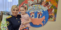 Сотрудники следственного управления поздравили подшефных с Международным днем защиты детей - Kolyma.Ru