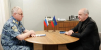 Взаимодействие региональных властей и правоохранительных органов обсудили на двусторонней встрече начальник ГУ МВД России по СКФО Сергей Бачурин и Глава КЧР Рашид Темрезов - Правительство Карачаево-Черкесской Республики