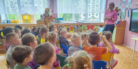 «Пусть всегда будет детство» – обзор книжной выставки, посвященной Международному дню защиты детей, провела Анна Чижикова, заведующая Любанской сельской библиотекой. - Межпоселенческая ЦБС
