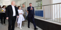 Александр Шуваев проверил ход строительства модульного приёмного отделения в Белгороде - Сетевое издание Приосколье 31