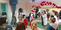 Праздник дружбы “От улыбки станет всем светлей” - Судакская ЦБС