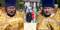 Благочинные Валуйской епархии приняли участие в соборном богослужении в храме Новомучеников и исповедников Белгородских города Строитель - Валуйская епархия