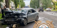 В Калининске за несколько часов случилось массовое ДТП и ВАЗ врезался в дерево - Общественное мнение