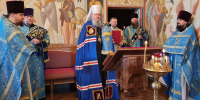 Митрополит Корнилий совершил Божественную литургию в праздник Владимирской иконы Божией Матери - Архангельская епархия