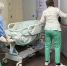 Женщина упала дома, а через два дня впала в кому - Gubdaily.Ru