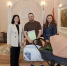 В рамках празднования Международного дня защиты детей отделом ЗАГС Администрации района в торжественной обстановке было организовано вручение сертификатов на получение единовременной адресной социальной помощи родителям новорожденных, а также памятных подарков от имени Губернатора Курской области. - Газета Дмитриевский вестник