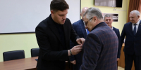 Дмитрий Хмелько вручил государственные награды работникам кубанского бронетанкового ремонтного завода - NrNews.Ru