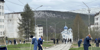 Энергетики вышли на большой субботник в поселке Синегорье на Колыме - Газета Магаданская правда
