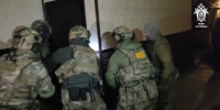 В Астрахани задержали семейную пару, промышлявшую отправлением людей на фронт и хищением их контрактных денег - Punkt-a.info