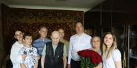 Глава Ступино Сергей Мужальских поздравил с 95-летием ветерана-труженика тыла - Городской округ Ступино