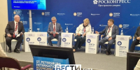 4 июня губернатор Тульской области Дмитрий Миляев выступил на XXIX Петербургском международном экономическом форуме. На сессии, посвящённой лучшим практикам здоровьесбережения, глава региона поделился опытом, который превращает Тулу в территорию семейного счастья. - ГТРК