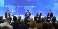 Алексей Текслер принял участие в панельной сессии ПМЭФ о возвращении экономики к устойчивому росту. Фото: Наиль Фаттахов, ИА «Первое областное» - Губернатор Челябинской области