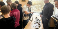 Мурманские школьники примерили на себя бронежилеты «Антикалашников» и задумались о выборе профессии - Мурманский вестник
