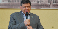 Депутат Городской думы Бахруз Гумбатов вручил именные стипендии школьникам Ижевска - Информационно-аналитическое управление г. Ижевск