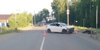 Мальчик с девочкой на мотоцикле влетели в иномарку в Кирове - Город Киров