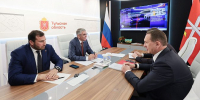 4 июня на ПМЭФ-2026 губернатор Тульской области, председатель комиссии Госсовета РФ по направлению «Физическая культура и спорт» Дмитрий Миляев провёл деловую встречу с руководством ГК «Акрон Холдинг». - ГТРК