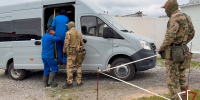При силовой поддержке Росгвардии полиция Екатеринбурга выявила нелегальных мигрантов - Росгвардия