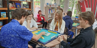 Читальный зал сада «Липки». Отдел нестационарного обслуживания. Игровой час «Риичимаджонг». - ЦБС г. Саратова