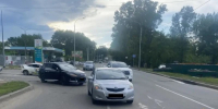 Не уступил дорогу на перекрёстке и столкнулся с машиной водитель в Биробиджане - РИА Биробиджан