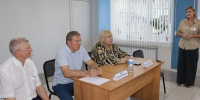 Валерий Бойко и Тамара Баландина встретились с сотрудниками социального центра в Седельниковском районе - 12 канал