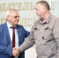 Евгений Люлин вручил почетный знак «За служение людям» Олегу Андерсону - Законодательное Собрание