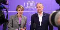 Шмелева и Беглов. Фото (2023 год): пресс-служба Смольного - Мой район