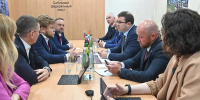 Виталий Хоценко обсудил с руководителем ГК «Догма» Денисом Морозовым ход строительства микрорайона «Снегири» - 12 канал