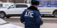 В Екатеринбурге из-за ДТП перекрыли дорогу рядом с Блюхеровским мостом - EaNews.Ru