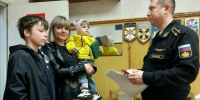 Юный североморец получил награду отца, погибшего на СВО - Мурманский вестник