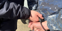 Полицейские Алапаевска задержали подозреваемого в незаконном приобретении и хранении запрещенного вещества - МО МВД "Алапаевский" 