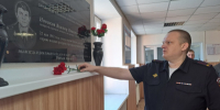 Память и долг: Назаровские полицейские отметили 308-летие российской полиции - ОМВД "Назаровский" 