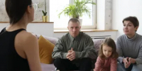 Почему родителям надо ходить к психологу? - МИАЦ