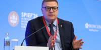 Уральский вектор ПМЭФ. Челябинский губернатор Текслер принимает участие в главном деловом событии года - Златоустовский рабочий