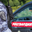 В Зеленограде сотрудники Росгвардии задержали нетрезвого мужчину, с ножом и пневматическим пистолетом (видео) - Росгвардия