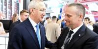 Министр транспорта РФ Андрей Никитин посетил калужский стенд на ПМЭФ - Калужский перекрёсток
