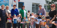 «Улыбки детей — наша главная награда»: свердловские дошколята принимали поздравления от Администрации и Комитета семей воинов Отечества - Администрация города Свердловска и Свердловского района