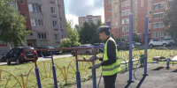 ​Сотрудники МБУ «ДОДХИБ» подвели итоги работы на детских игровых площадках округа за май - Газета Истра сегодня