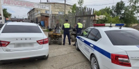 Сотрудники Госавтоинспекции проводят оперативно-профилактическое мероприятие по предупреждению ДТП с участием водителей вело-, мототранспорта и лиц, передвигающихся на СИМ - Кунгурский муниципальный округ