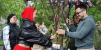 Японские вишни высадили в сквере влюбленных в центре Иркутска - Baikal24.Ru