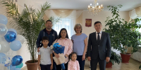 Баргузинский районный отдел Управления ЗАГС Республики Бурятия: Торжественная регистрация рождения в Международный день защиты детей - Управление ЗАГС
