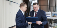 Валерий Лимаренко и Алексей Миллер на полях ПМЭФ-2026 обсудили газификацию региона и подготовку кадров - MagadanMedia.Ru