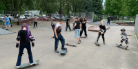 В курском скейт-парке «Гелиос» бесплатно обучают катанию на скейтборде - РИА Курск
