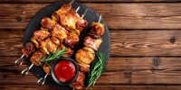 Россиянам дали советы по приготовлению вкусной и безопасной пищи на костре - Комсомольская Правда