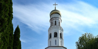 В праздник Всех святых митрополит Александр совершил Литургию в Брянском кафедральном соборе и вручил свидетельства выпускникам воскресных школ - Брянская Епархия