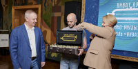 В Центральном военном оркестре Минобороны РФ появился уникальный сувенир из Амурской области - Дом народного творчества