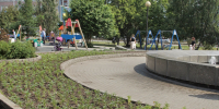 В Барнауле продолжаются работы по высадке цветов - Администрация г. Барнаул