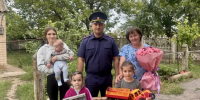 Офицеры СК России оказали помощь многодетной семье участника специальной военной операции - Следственный комитет