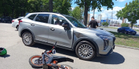 Питбайк врезался в иномарку возле парка Гагарина в Самаре: фото с места ДТП - Самарская Газета
